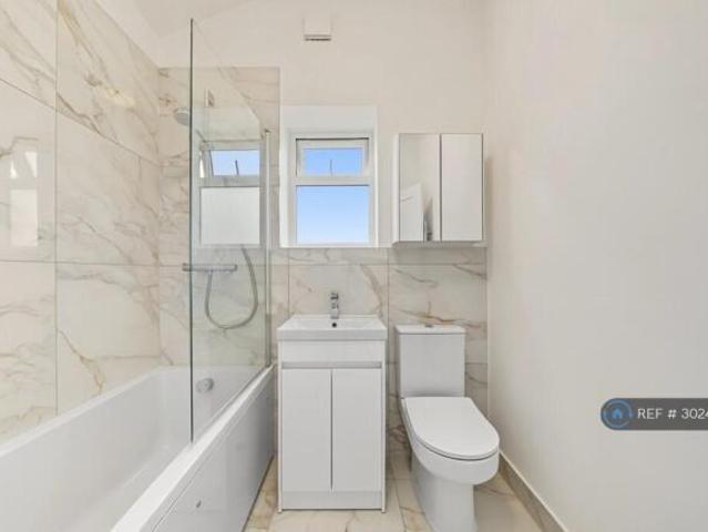 Flat for rent in Cat Hill