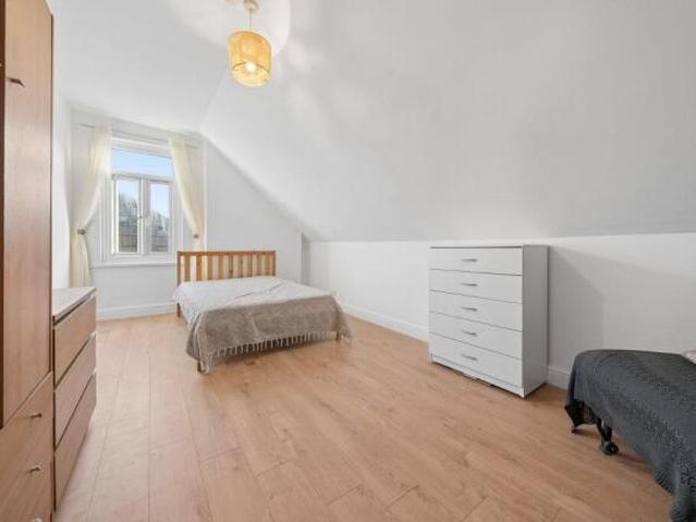 Flat for rent in Ealing, Greater London