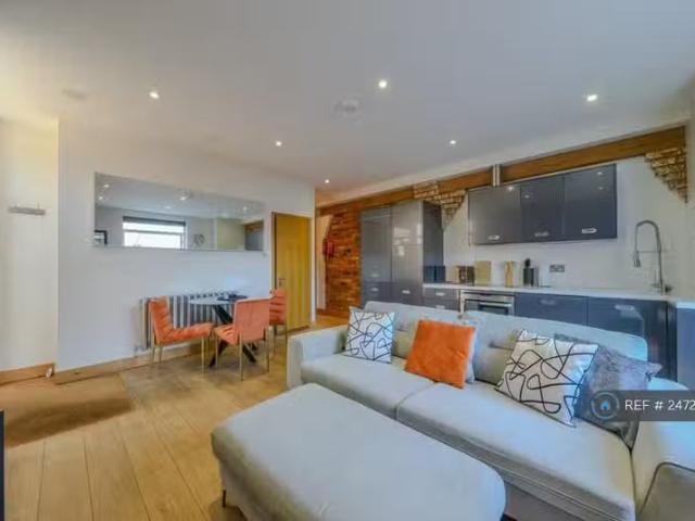 House for rent in Five Acres, Hertfordshire