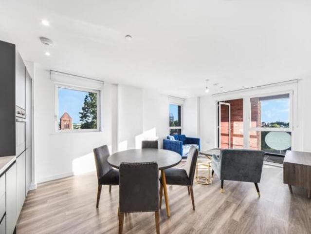 Flat for rent in Upton Park, Greater London