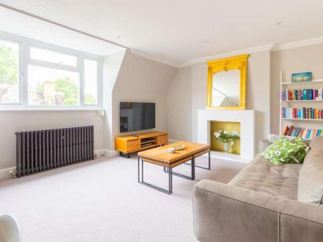Apartment for rent in Brompton, Greater London