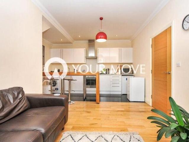 Flat for rent in West Wickham, Greater London