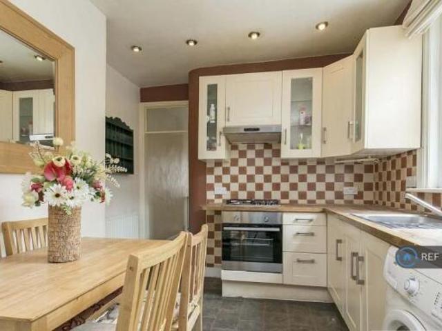 Flat for rent in Steele Road, Scotland