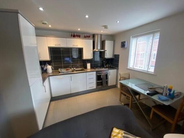 Cottage for rent in Swindon, England