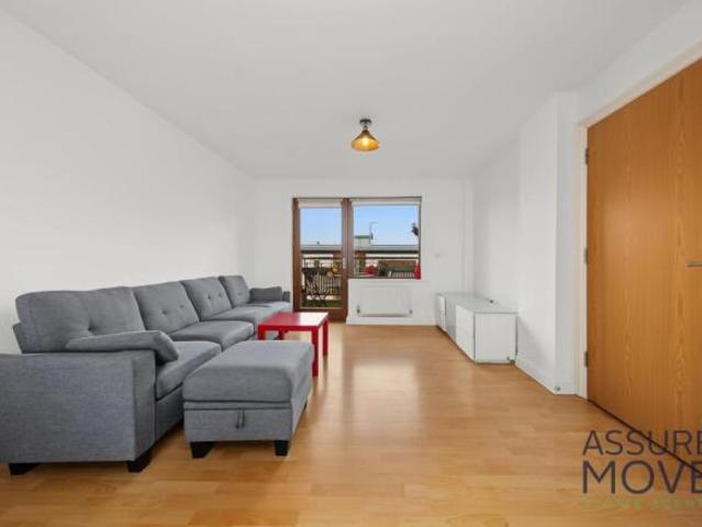 Flat for rent in Cat Hill