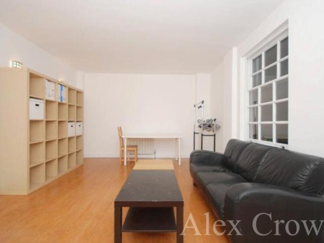 Flat for rent in Stoke Newington