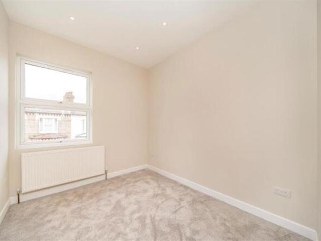 Flat for rent in London Borough of Wandsworth, Greater London