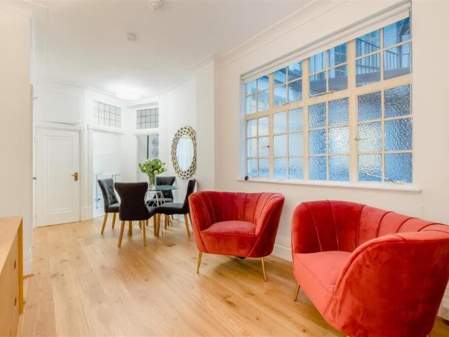 Flat for rent in St John's Wood