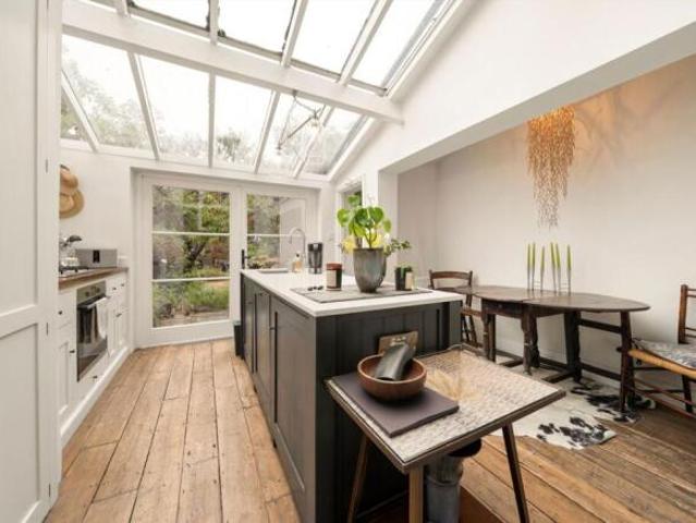 Flat for rent in Tooting, Greater London