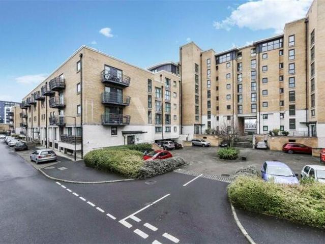 Flat for rent in London Borough of Lewisham, Deptford