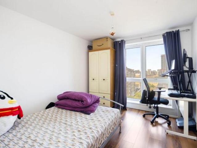 Flat for rent in Cat Hill
