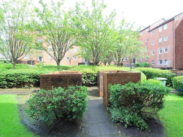 Flat for rent in Anniesland, Scotland