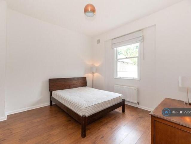 Flat for rent in Cat Hill
