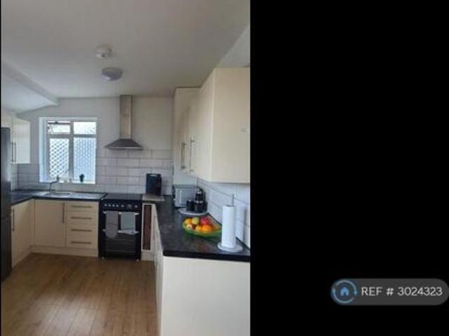 Flat for rent in London Borough of Barnet, Greater London