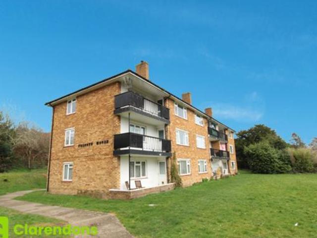 House for rent in Surrey