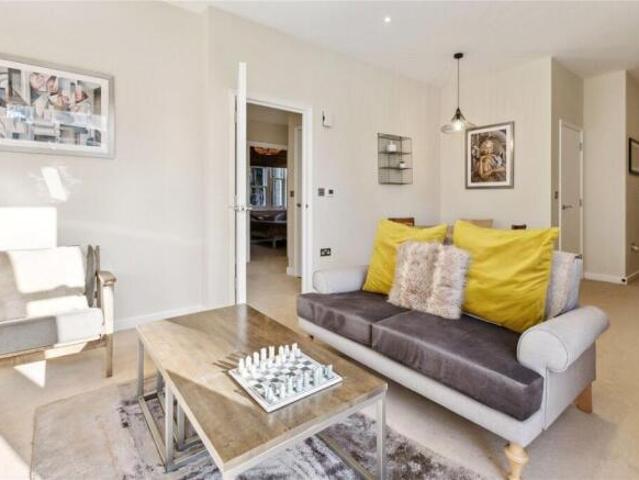 Flat for rent in Chiswick, Greater London