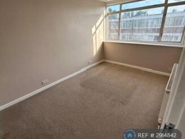 Flat for rent in Cat Hill