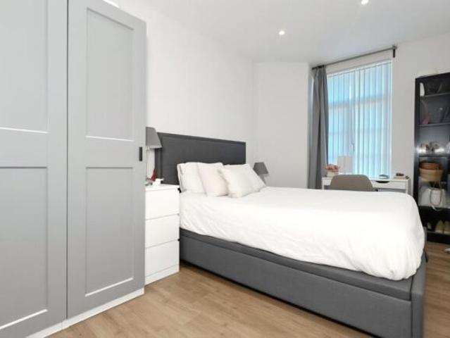Flat for rent in Cat Hill