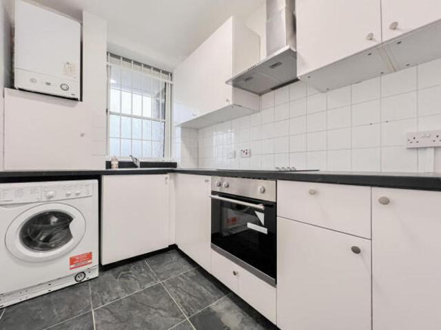 Flat for rent in Cat Hill