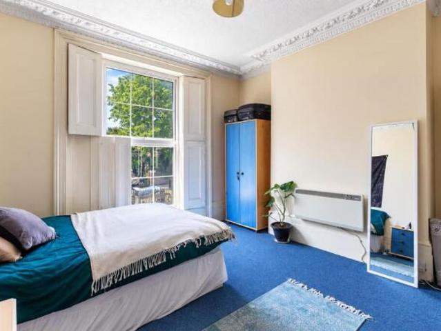 Flat for rent in Cat Hill