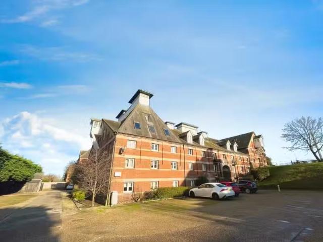 House for rent in Chelmondiston, Suffolk