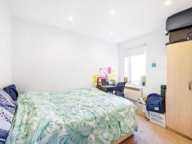Flat for rent in Ealing, Greater London