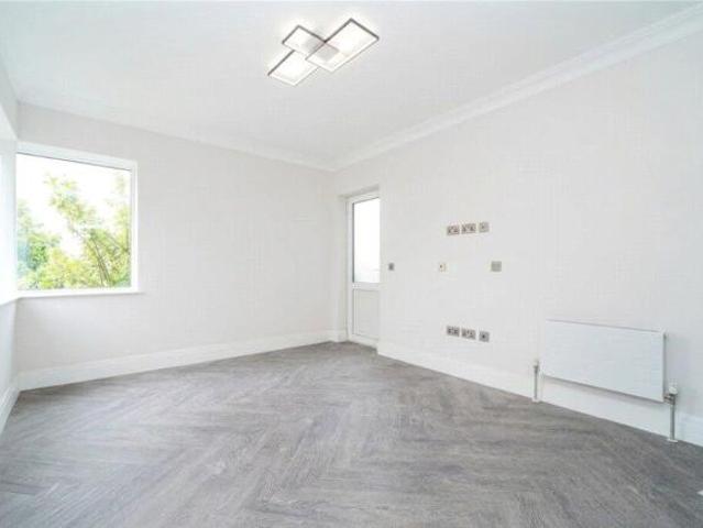 Flat for rent in Cat Hill