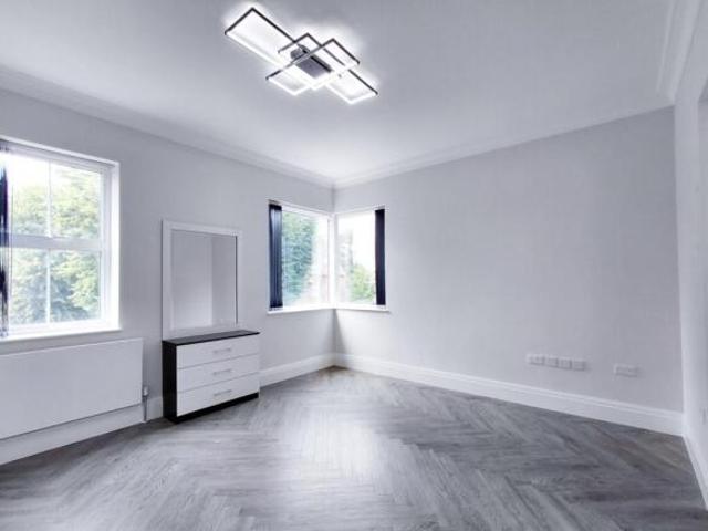 Flat for rent in Cat Hill