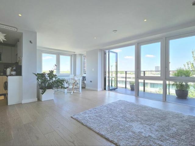 Flat for rent in Hackney