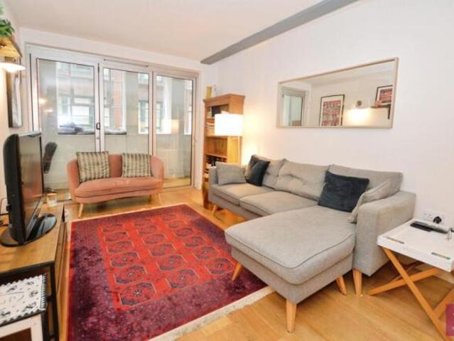 Flat for rent in City Centre, Georgia