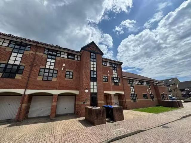 House for rent in Fishersgate, West Sussex