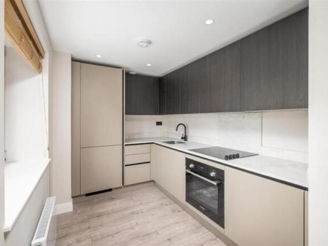 Flat for rent in Cat Hill