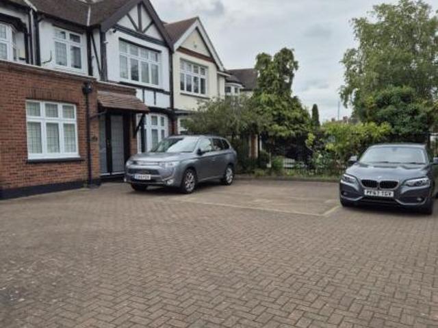 Flat for rent in Cat Hill