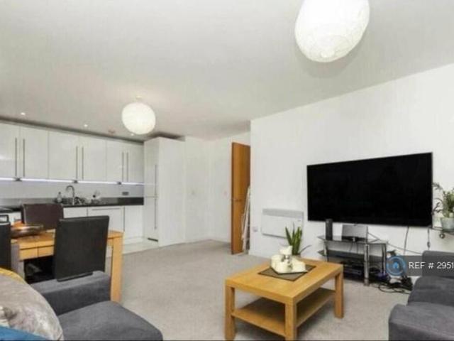 Flat for rent in Cat Hill
