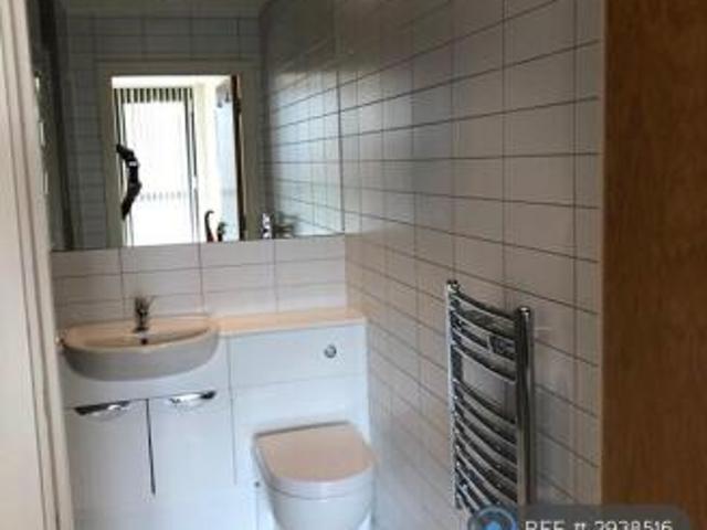 Flat for rent in Cat Hill