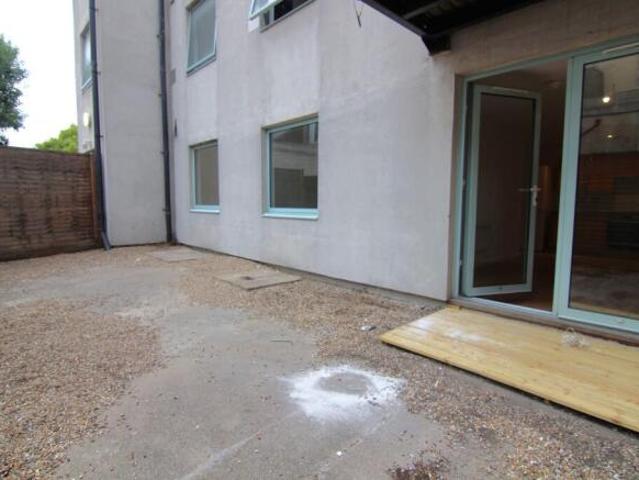 Flat for rent in Cat Hill