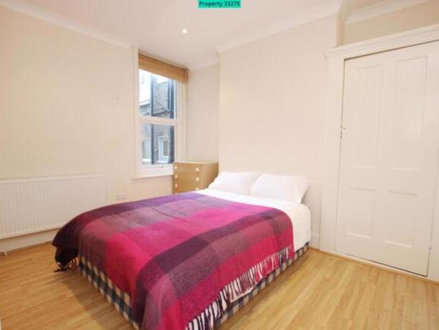Flat for rent in Cat Hill