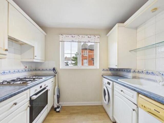 Flat for rent in Hoole, Two Mills