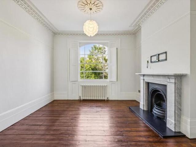 Flat for rent in Cat Hill