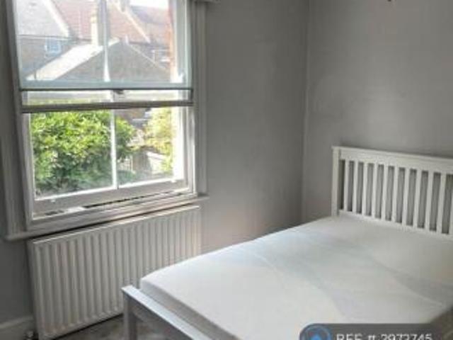 Flat for rent in Cat Hill