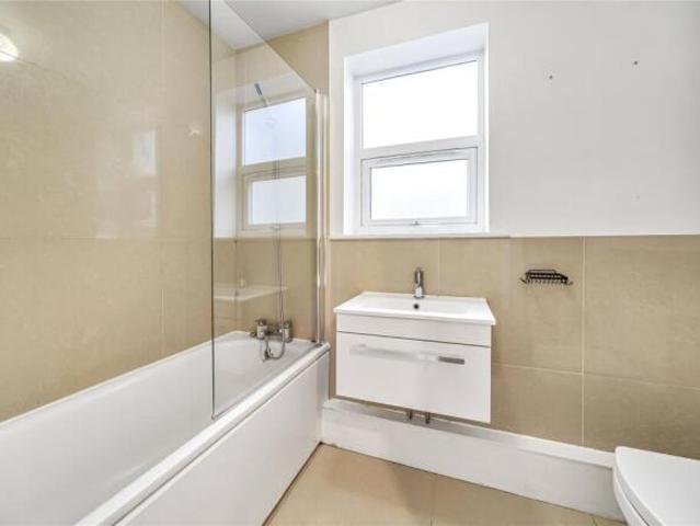 Flat for rent in Cat Hill