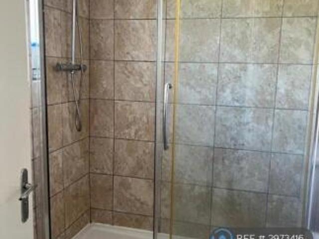 Flat for rent in Cat Hill