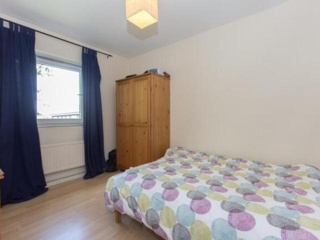 Flat for rent in Cat Hill