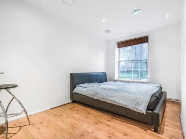 Flat for rent in Cat Hill
