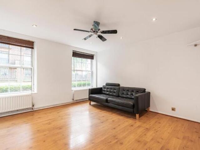Flat for rent in Cat Hill