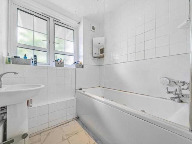 Flat for rent in Clapham, Greater London