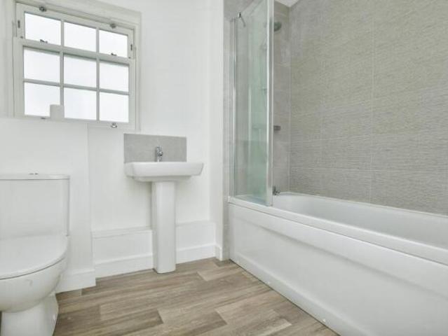 Flat for rent in Follaton, South Hams