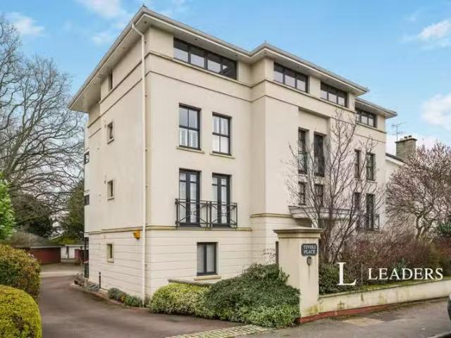 House for rent in Golden Valley, Gloucestershire
