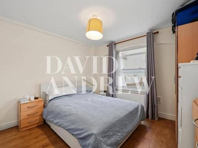 Flat for rent in Cat Hill