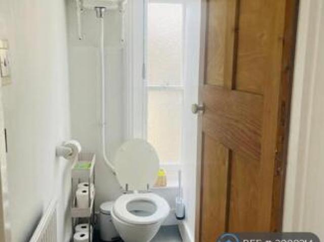 Flat for rent in Cat Hill